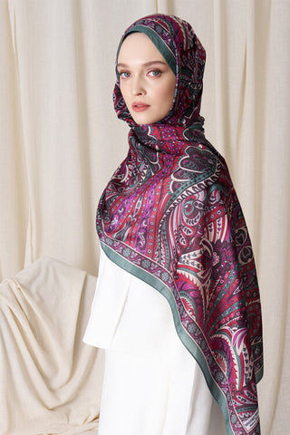 Tuba Bağ Historical Florentis Desen Şal - Yeşil