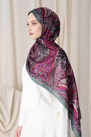 Tuba Bağ Historical Florentis Desen Şal - Yeşil