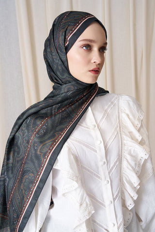 Beyza Huri Historical Victorian Desen Şal-KoyuYeşi