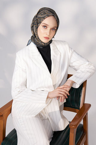 Daisy Glory Desen Eşarp - Siyah / Gold