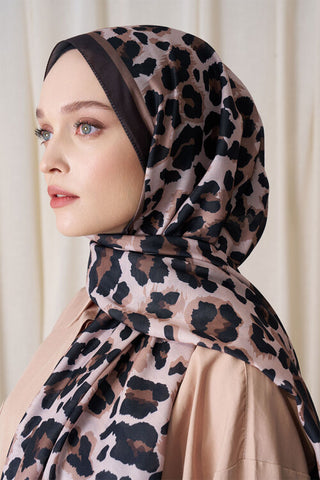 Büşra Sarıcalar Historical Leopar Desen Şal - Bej