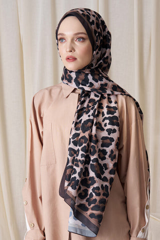 Büşra Sarıcalar Historical Leopar Desen Şal - Bej