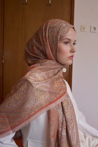 Tuğba BAĞ Fransız İpeği Saray Desen Şal - Turuncu