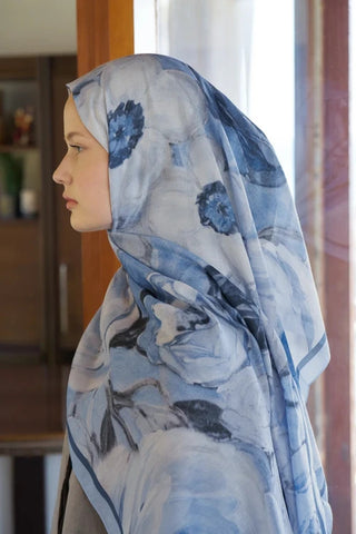 Kübra KOÇ Endless Bloom Desen Şal - Mavi