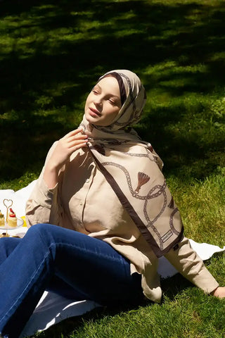 Rabia Hundi Hyper Zincir Desen Şal - Latte