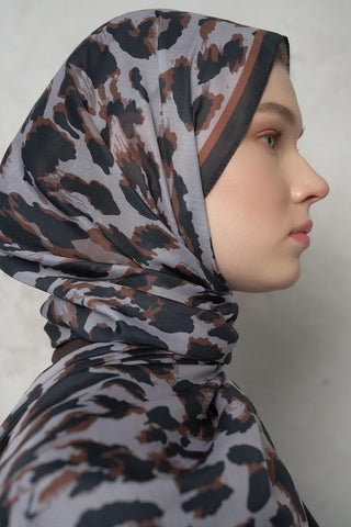 Leopar Desenli Pamuk Dokulu Şal - Gri