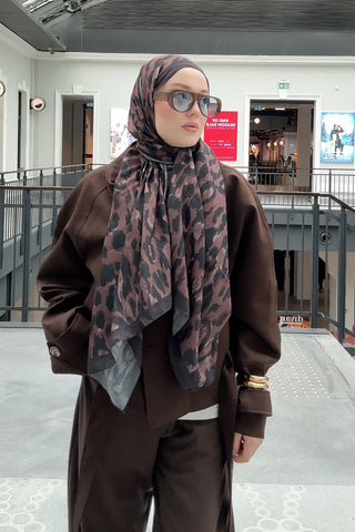 Leopar Desenli Pamuk Dokulu Şal - Kahverengi