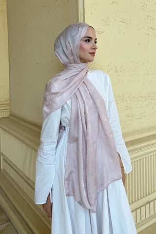 Premium Glow Jakar Şal Dama - Pudra