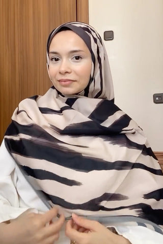 Zebra Desen İtalyan İpeği Şal - Mocha